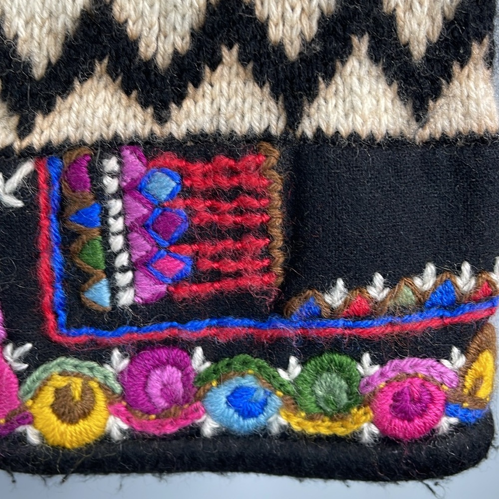 Hand Crafted Cream and Black Embroidered V-Neck Sweater - Picture 6 of 12
